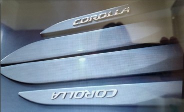 Friso Lateral Corolla 21/ Branco Perola (AR)*